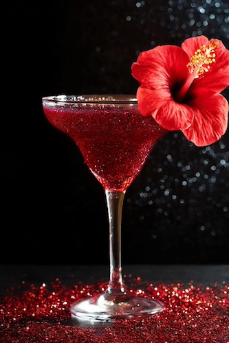 illustration pro d'un verre à cocktail rouge